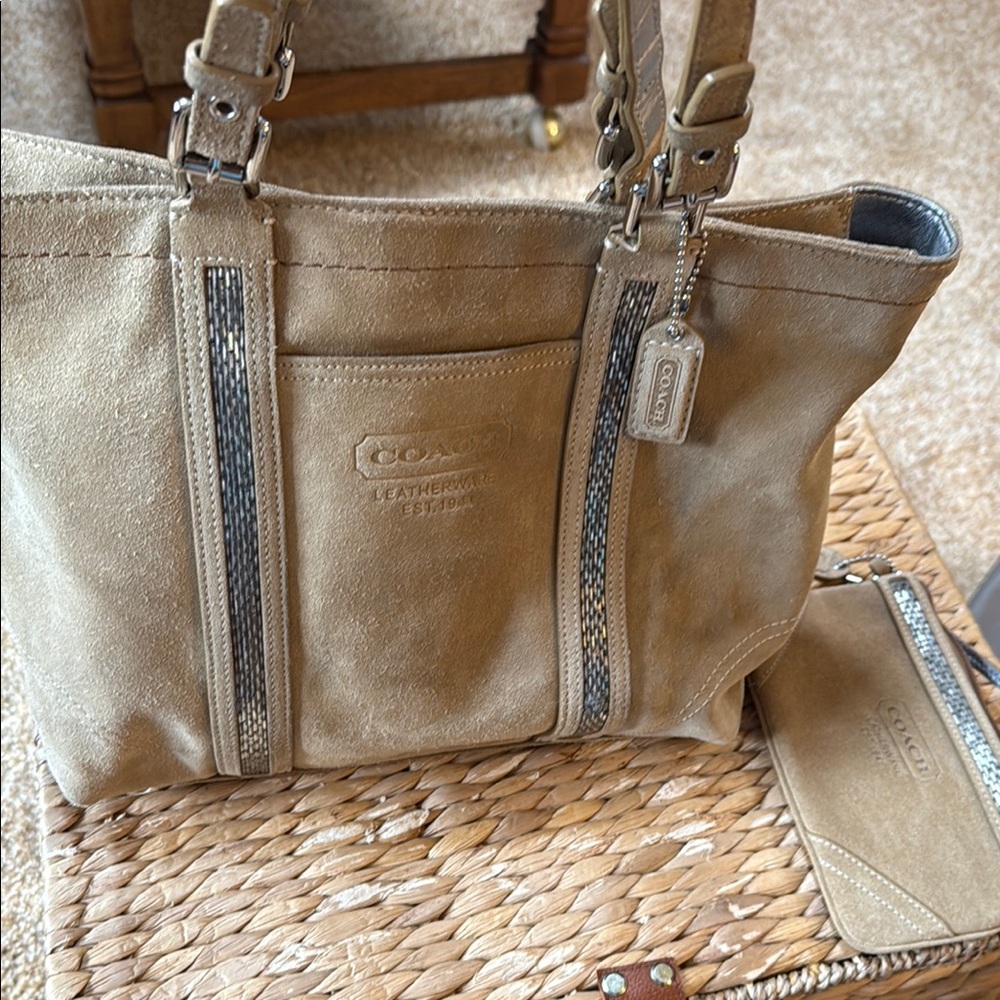 Coach Tan Leather Tote with Structured Design